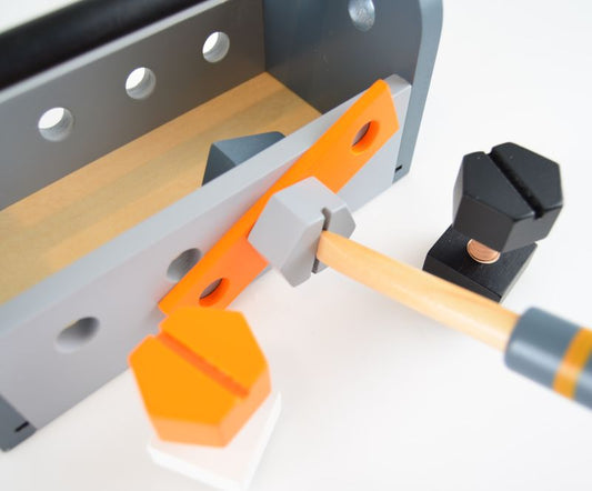 Werkzeugkiste aus Holz – 13-teiliges Set für kleine Baumeister