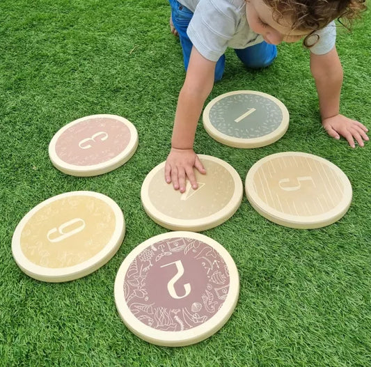 Montessori Holz-Trittsteine – 6er Set aus Buchenholz mit Filzunterseite