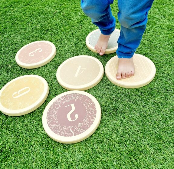 Montessori Holz-Trittsteine – 6er Set aus Buchenholz mit Filzunterseite