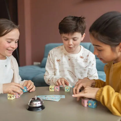 Speedy Cubes Würfelspiel – Reaktionsspiel aus Holz ab 6 Jahren