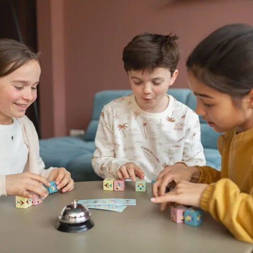 Speedy Cubes Würfelspiel – Reaktionsspiel aus Holz ab 6 Jahren